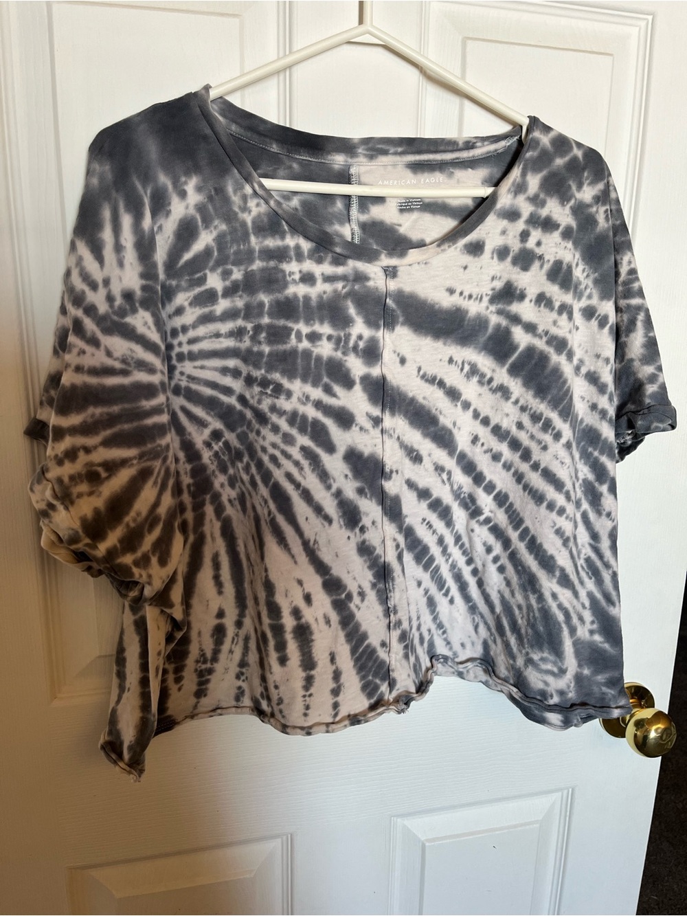 American Eagle Outfitters Gray and White Tie-Dye Short Sleeve Crop Tee